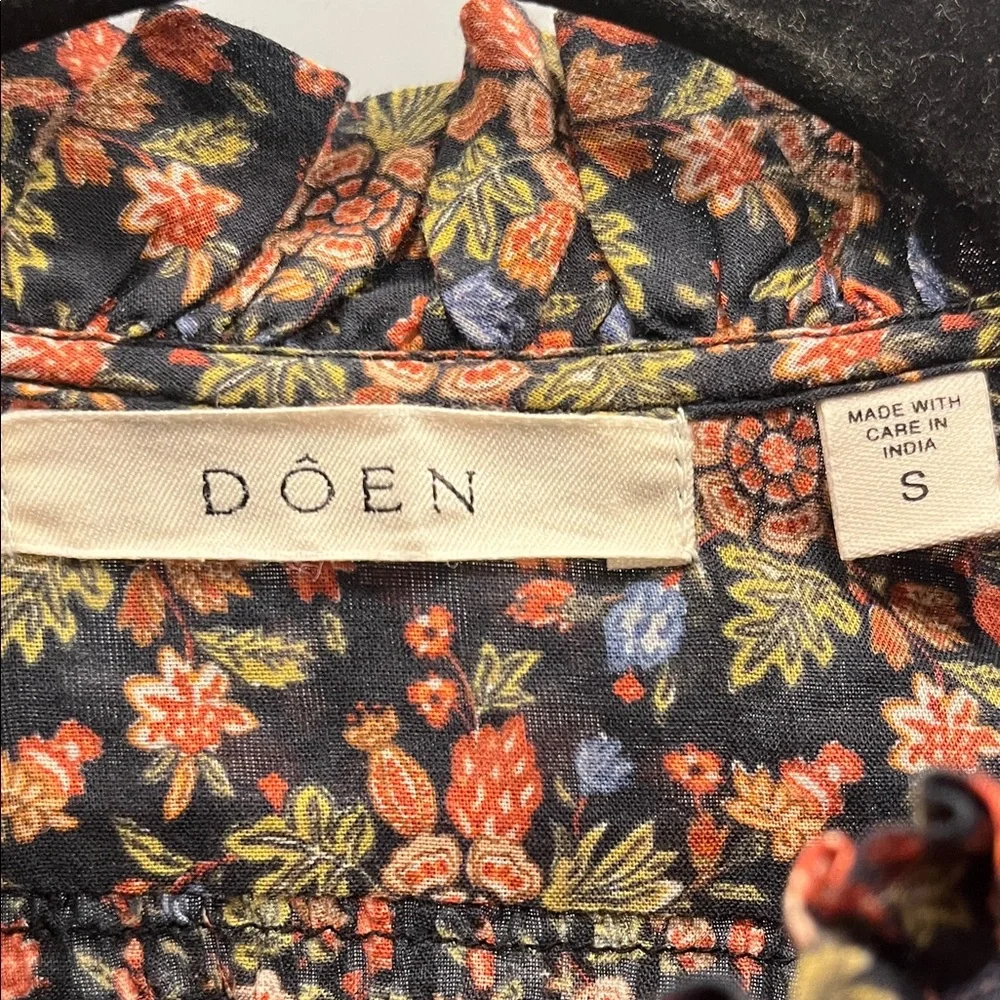 Doen Floral Button Down Shirt - Black and Pink - Picture 2 of 10
